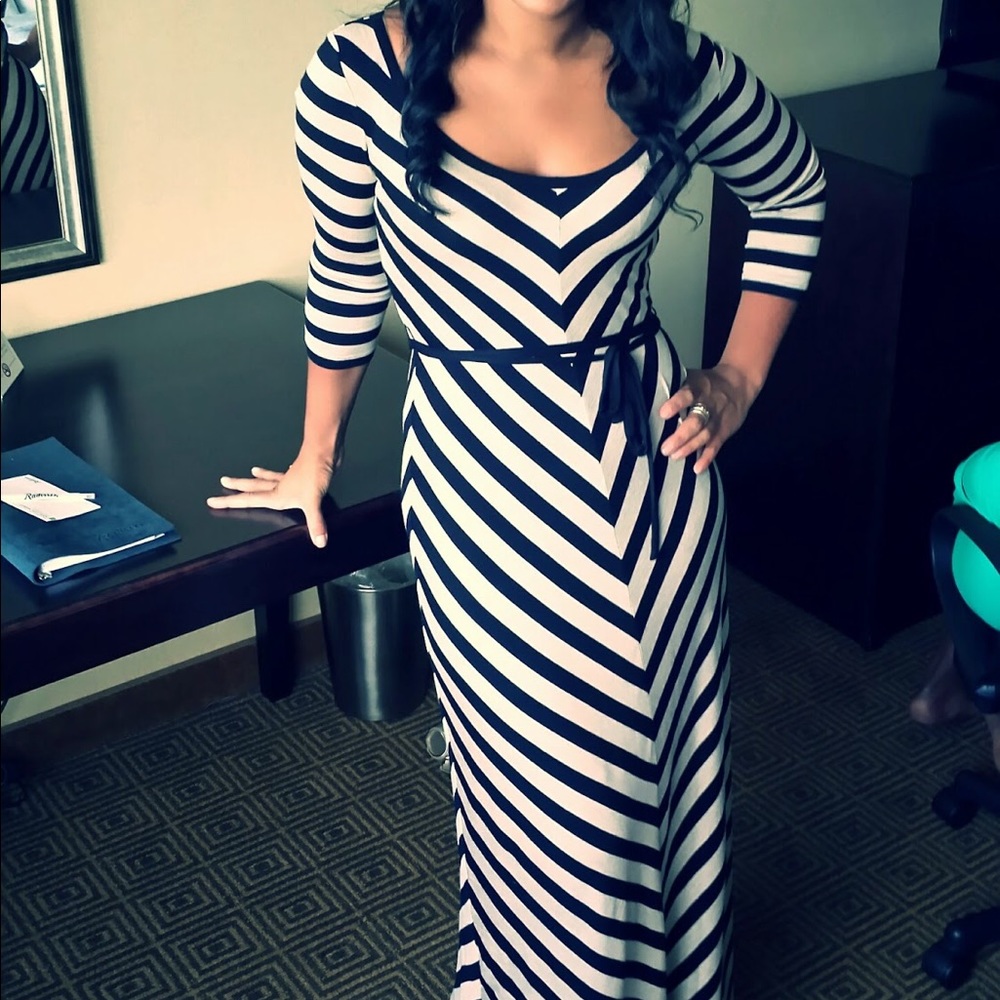 Calvin Klein Chevron Striped Maxi Dress Size 6